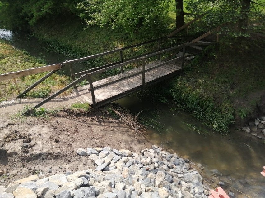 Budowa mostu w Hnatkowicach w gm. Orły.