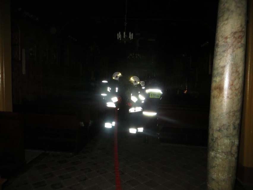 Ćwiczenia strażackie w Wielkim Buczku. Udana akcja straży pożarnej powiatu złotowskiego [FOTO]