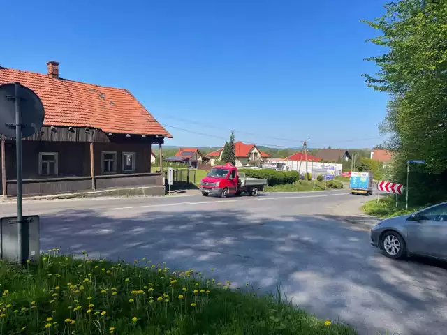 Rozpoczyna się przebudowa skrzyżowania na drodze krajowej 44 w Nowych Dworach w gm. Brzeźnica