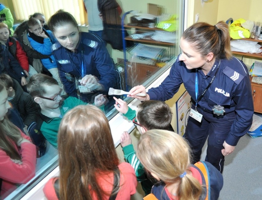 Starogard Gdański. Dzieci odwiedziły komendę policji