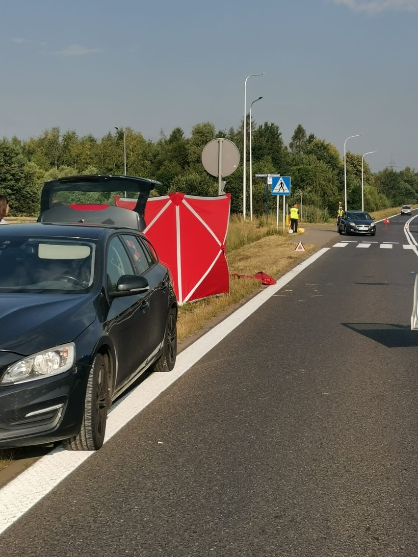 Okoliczności tragicznego wypadku są ustalane.