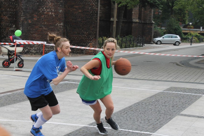 Turniej Streetball Brzeski 2015 zakończył się... w hali [zdjęcia] 