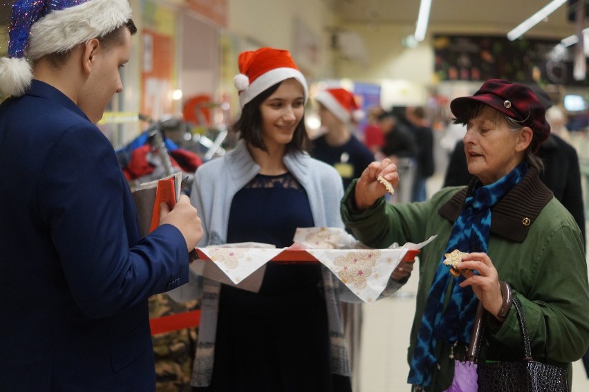 Mikołajkowy dzień w Carrefourze [zdjęcia] 