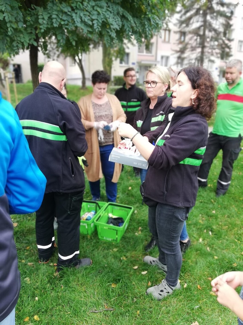 Osiedle Kaliniec w Kaliszu. Mieszkańcy posadzili drzewa i...