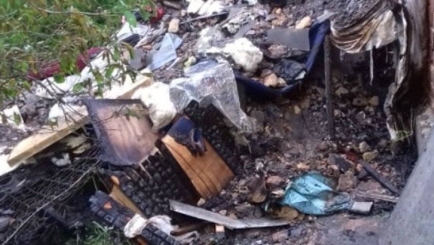 Panu Krzysztofowi z Boguszowic podpalono dom. Sąsiedzi i znajomi próbują pomóc. Ogłoszono zbiórkę w internecie