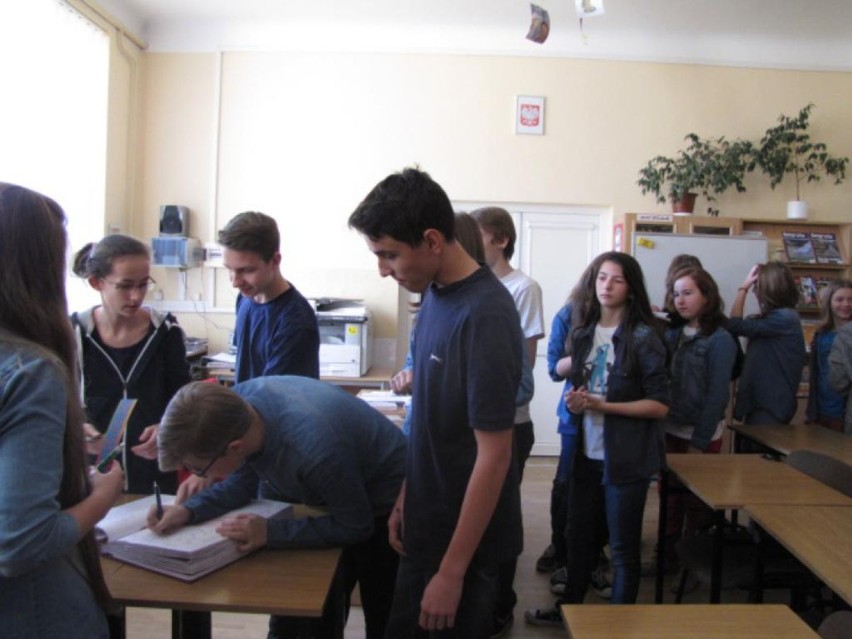 Gimnazjum nr 2 w Łowiczu promuje czytelnictwo (Foto)