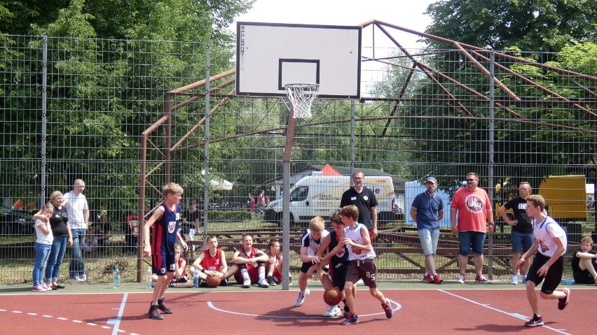 Turniej koszykówki 3x3 w Szałem. Grali o puchar Feniksa