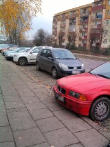 Na Bema w poprzek. Internauta: Tak parkuje Ekonomik