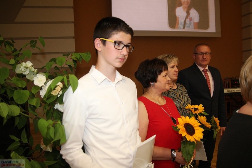 Stypendia prezydenta Włocławka dla najlepszych uczniów w roku szkolnym 2015/16 [zdjęcia]