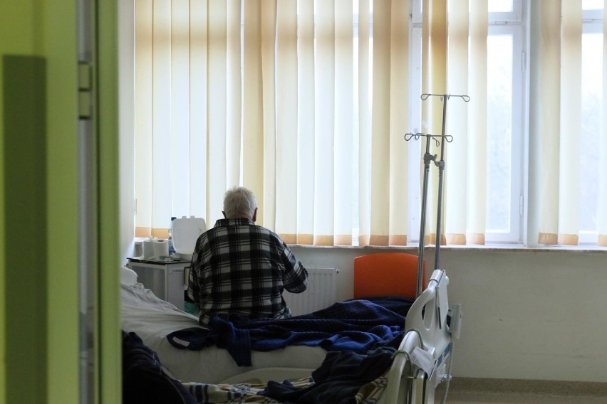 NFZ zadzwoni do pacjentów szpitali w całej Polsce....