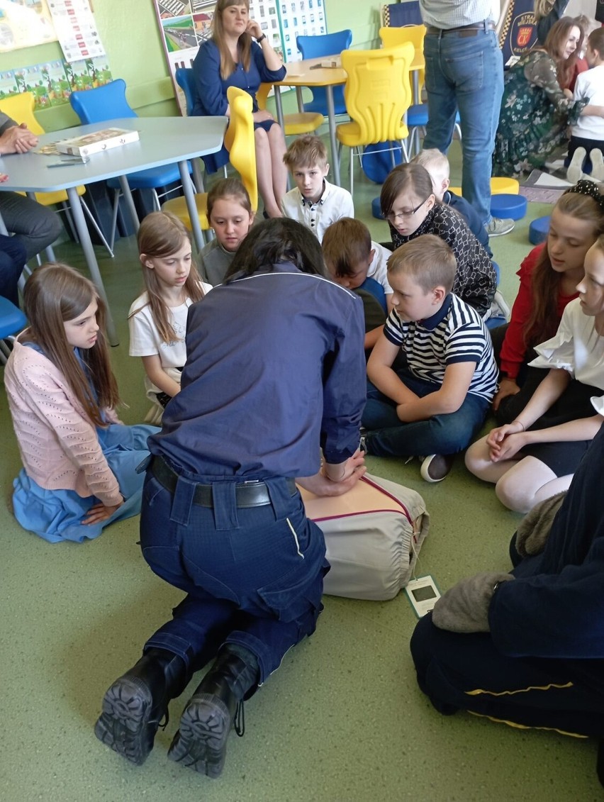 Powstała specjalna sala edukacyjna Straży Miejskiej w Kielcach. Możemy się tu uczyć pierwszej pomocy przedmedycznej. Zobaczcie zdjęcia
