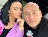 Tak mieszka i żyje Artur Szpilka. Nowa gwiazda KSW ma duży dom i piękną ukochaną