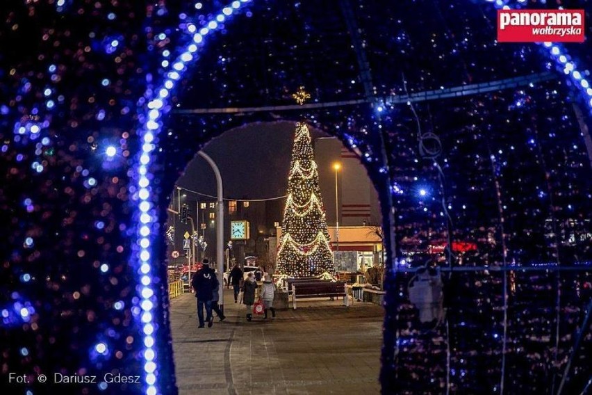 Nowe, świąteczne iluminacje w Wałbrzychu