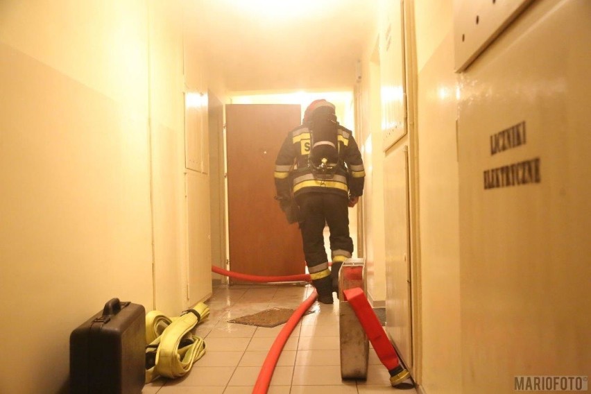 Pożar w mieszkaniu na Spychalskiego w Opolu. Dym...