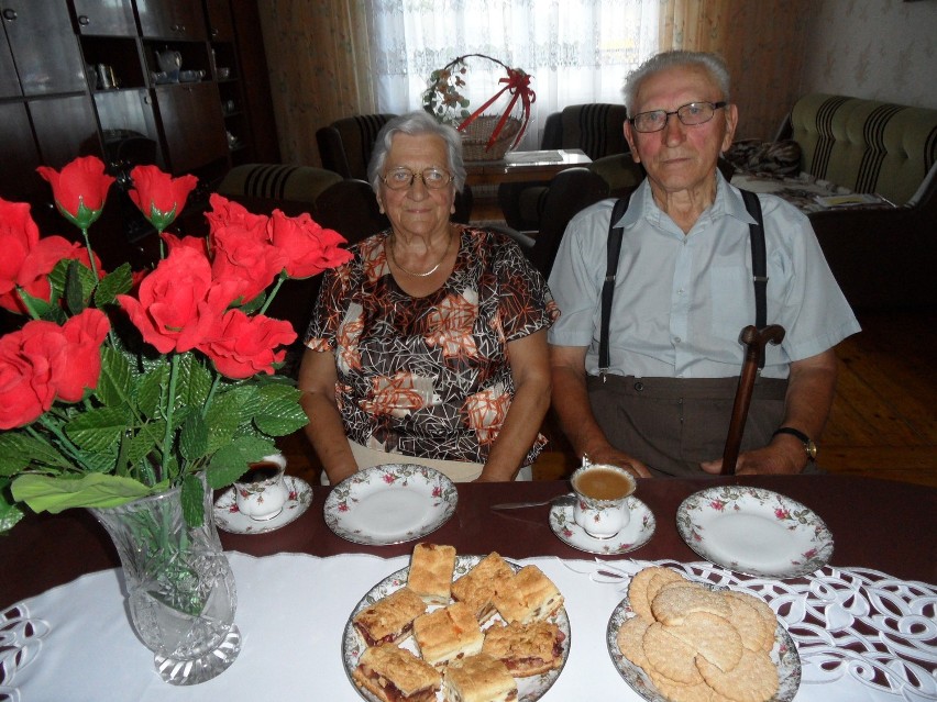 Jadwiga i Alojzy Groborzowie byli na 10 spotkaniach seniorów...