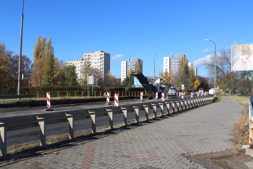 Trwają prace na ul. Chorzowskiej w Bytomiu. Wymieniana jest...