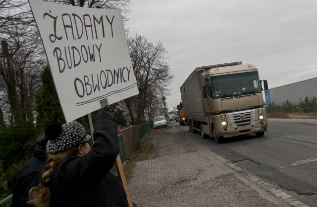 To kolejny protest mieszkańców w sprawie obwodnicy. Na zdjęciu blokada z marca 2011.