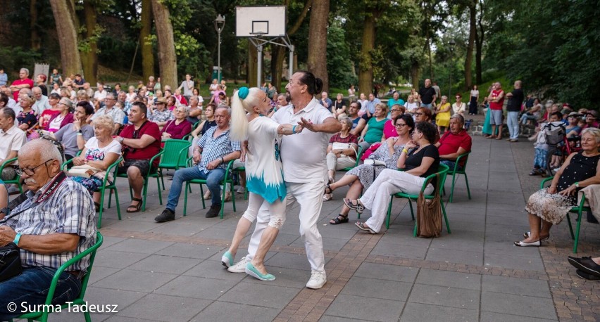 COOLturalne wakacje 2021 w Stargardzie. Bo do tanga trzeba... świetnych artystów sceny Art Cafe oraz niezawodnej stargardzkiej publiczności!