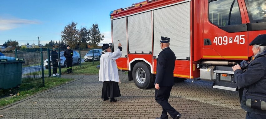 Poświęcenie nowego wozu bojowego Ochotniczej Straży Pożarnej w Stróżewie