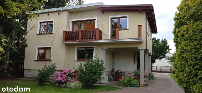 Powierzchnia: 155,54 m²...