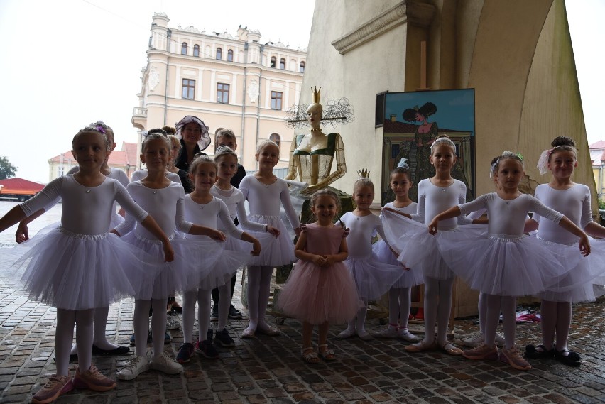 "Księżniczki" happening w wyk. grupy baletowej JOKiS pod...