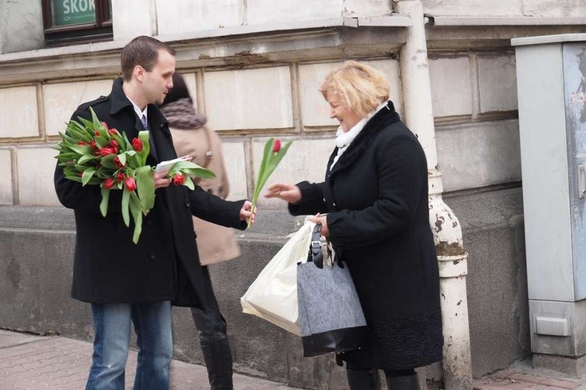 SLD w Gnieźnie pamiętało o Dni Kobiet. Panie z Gniezna były też na ogólnopolskim sejmiku