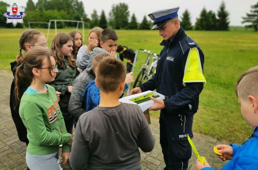 Włodawa. Egzamin na kartę rowerową i spotkanie profilaktyczne z Policją dla młodzieży