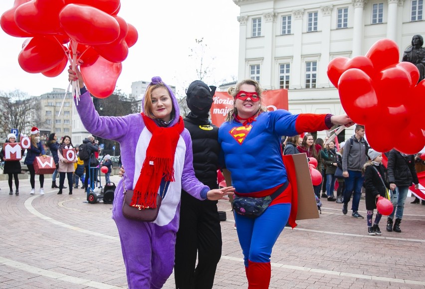 Marsz Szlachetnej Paczki i Akademii Przyszłości. Warto pomagać [ZDJĘCIA]