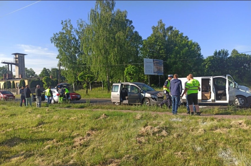 Kolizja czterech samochodów w Sulejowie na ul. Piotrkowskiej...