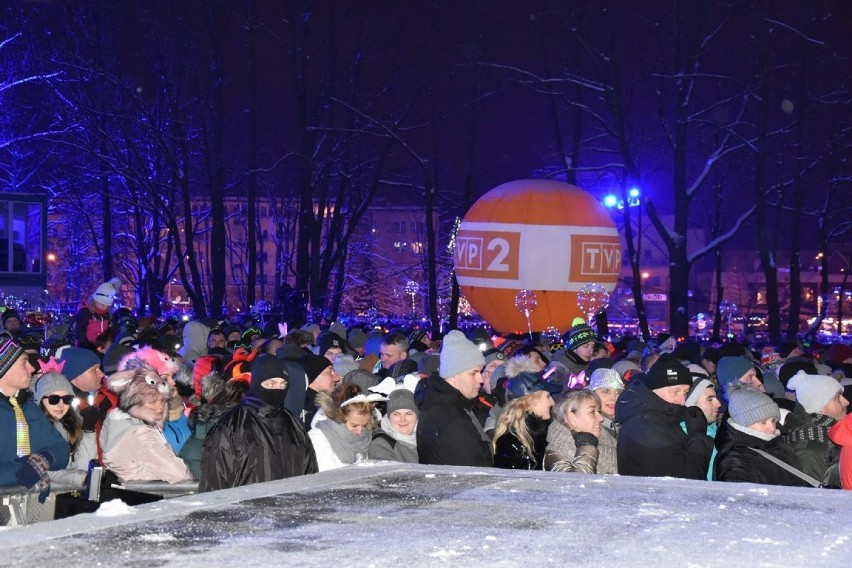 Sylwester 2018 w Zakopanem. Tak na Równi bawiła się publiczność 