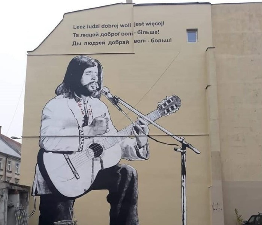 Mural „Czesia z Grobli”, jaki od niedawna znajduje się na...