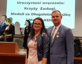 Nauczyciele złotowskiego Ekonoma odznaczeni Krzyżem Zasługi i Medalem
