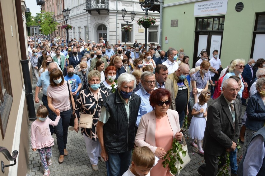 Boże Ciało, Piotrków 2020: Procesja od FARY w Piotrkowie