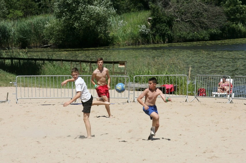 Turniej piłki plażowej w Legnicy (ZDJĘCIA)