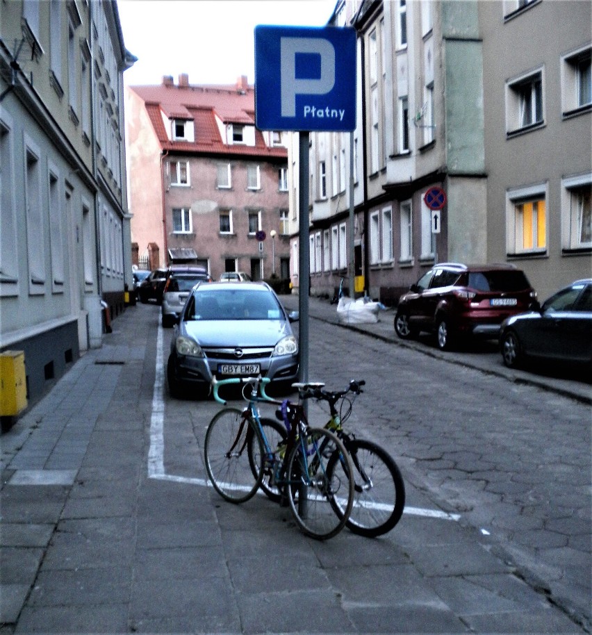 W centrum Słupska jest za mało wiat do parkowania rowerów