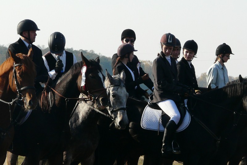 Hubertus Spalski 2012: Jeździeckie popisy na błoniach za Spałą