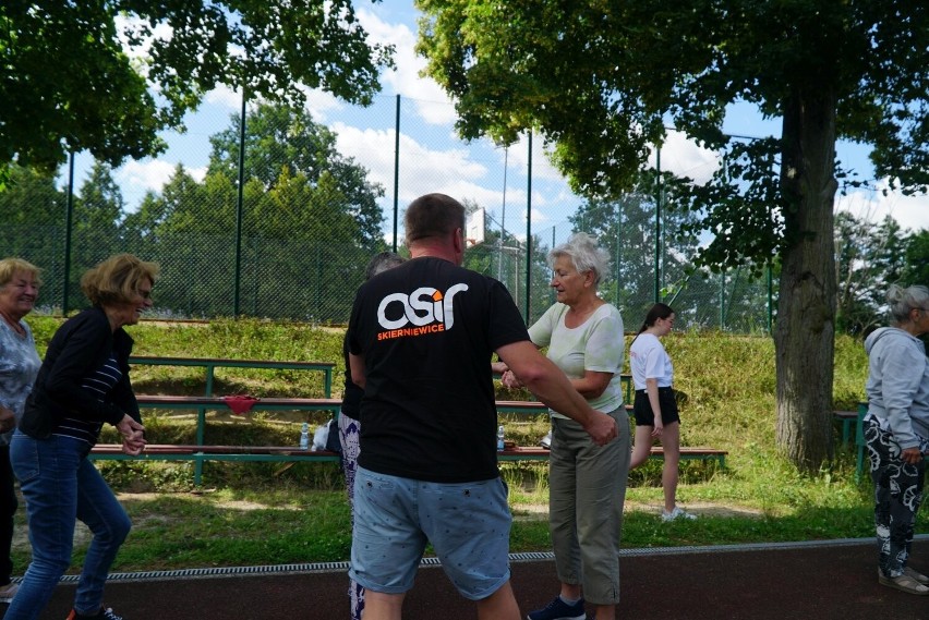 Na orliku przy ul. 1 Maja uczą jak się nie dać