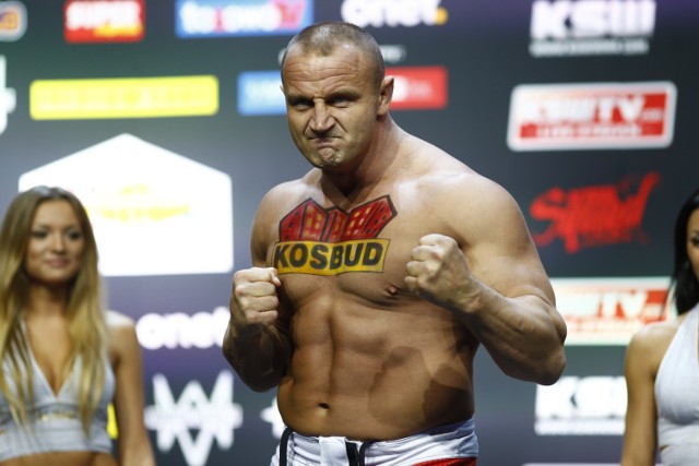 Pudzianowski przypomina o wojnie z HejtStop i składa hołd zmarłemu kierowcy TIR-a