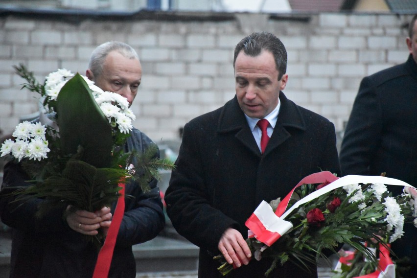 Obchody 103. rocznicy wyzwolenia Wolsztyna. Złożono kwiaty w miejscach pamięci
