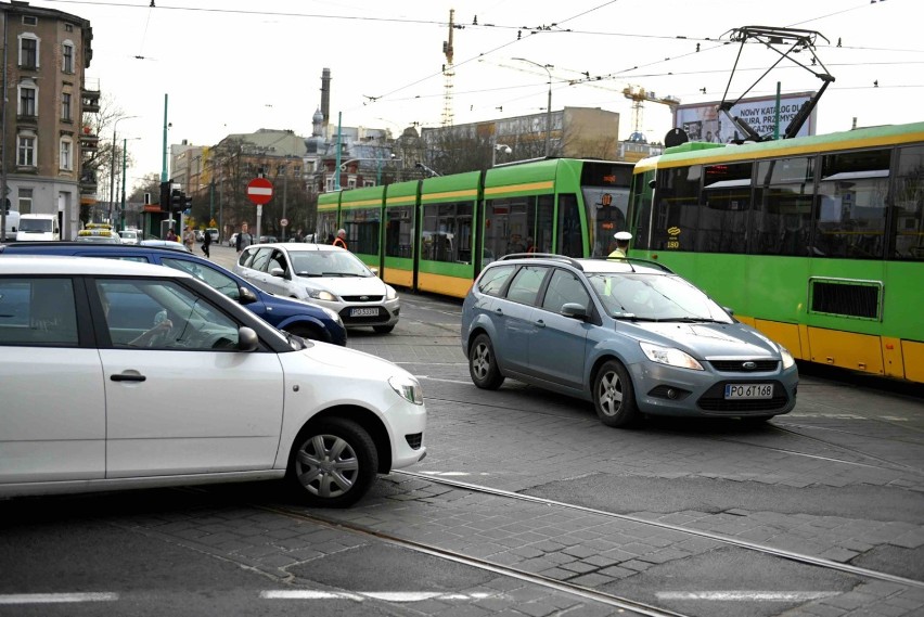 Termin prac: 15-30 kwietnia. 

Roboty będą prowadzone na...