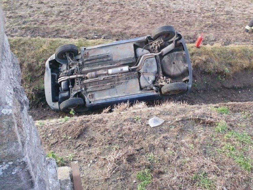 W sobotę około 15.30 w Dąbrówce Łubniańskiej doszło do...