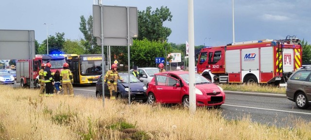 Do zderzenia samochodów marki Daewoo i Toyota doszło w środę (14.06.2023) po godzinie 17 na ulicy Chopina we Włocławku.