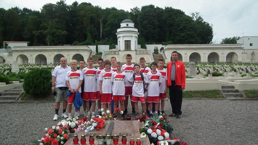 Na Cmentarzu Orląt Lwowskich