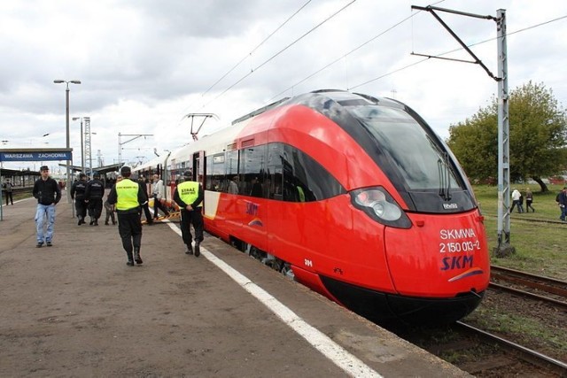 Pociągi zawiozą pasażerów na warszawskie lotnisko