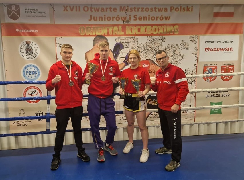 Kolejne tytuły kickboxerów Klubu Sportów Walki Szczecinek [zdjęcia]