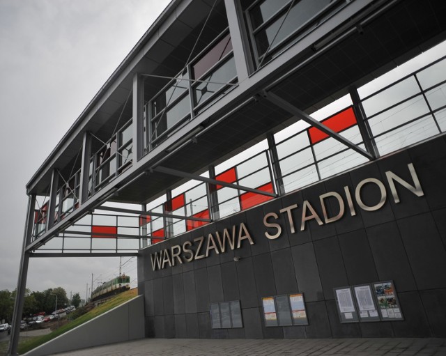 Biura i hotele nad torami? Kolej chce zabudować przestrzeń nad stacjami Stadion i Warszawa Wschodnia