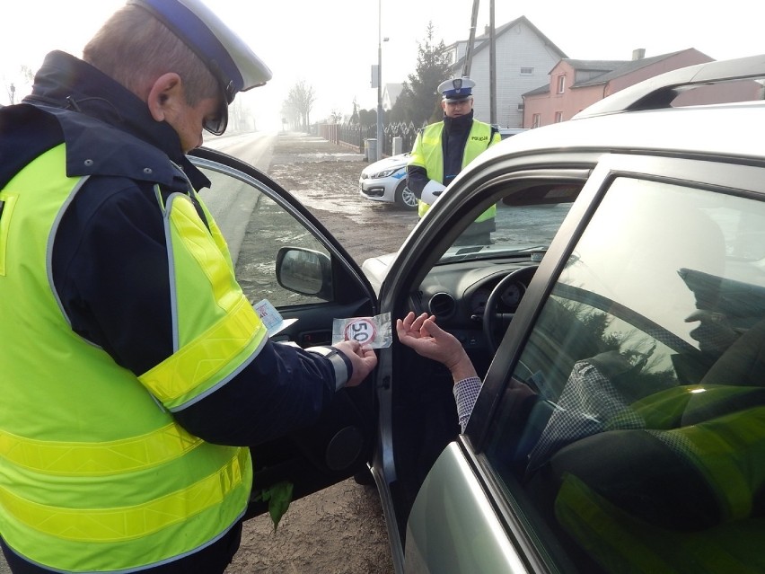 Na radziejowskich drogach policjanci oraz strażnicy miejscy...