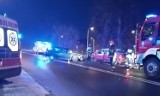 Wypadek na Rybnickiej w Wodzisławiu Śl. Zderzyły się trzy auta, dwie osoby w szptialu