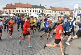 22. PKO Półmaraton dookoła Jeziora Żywieckiego już w niedzielę! Będą utrudnienia w ruchu