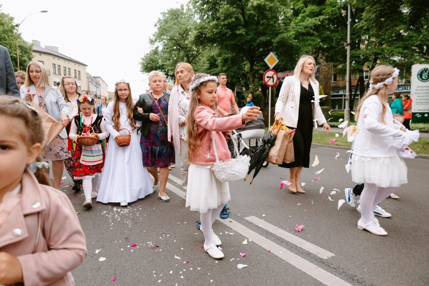 Obchody święta Bożego Ciała w Rzeszowie. Centralna procesja...